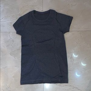 Lululemon Work Out top